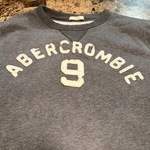 Abercrombie & Fitch Gray Pullover Sweatshirt White Applique Y2K comfy sz L